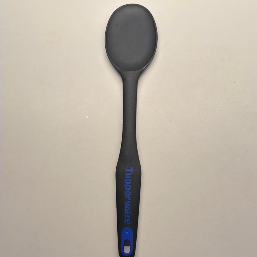 NEW Tupperware Simple Spoon